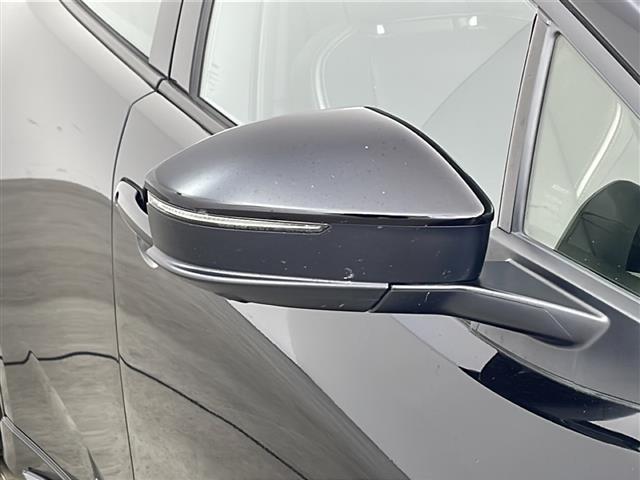 プリウス Ｚ　純正ナビ・パノラミックビューモニター・ビルトインＥＴＣ２．０・パワーバックドア・ワイヤレス充電・モデリスタエアロ・社外車高調・トヨタセーフティセンス・レザーシート・シートヒーター・エアシート（40枚目）