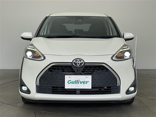 シエンタ Ｇ　クエロ　・ワンオーナー・純正９インチナビ・ビルトインＥＴＣ・両側パワースライドドア・フルセグＴＶ・ハーフレザー・全方位カメラ・トヨタセーフティセンス・ＬＥＤライト・オートライト・ＬＥＤライト・スマートキー（6枚目）