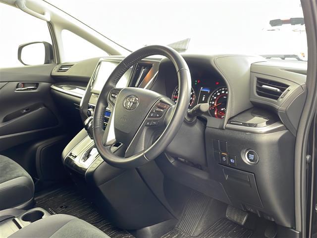 アルファード ２．５Ｓ　純正１０インチナビ・バックカメラ・純正１２．１インチフリップダウンモニター・ビルトインＥＴＣ・両側パワースライドドア・トヨタセーフティセンス・プリクラッシュセーフティ・レーダークルーズコントロール（8枚目）