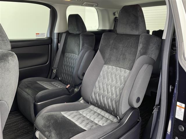 アルファード ２．５Ｓ　純正１０インチナビ・バックカメラ・純正１２．１インチフリップダウンモニター・ビルトインＥＴＣ・両側パワースライドドア・トヨタセーフティセンス・プリクラッシュセーフティ・レーダークルーズコントロール（16枚目）