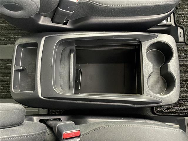 アルファード ２．５Ｓ　純正１０インチナビ・バックカメラ・純正１２．１インチフリップダウンモニター・ビルトインＥＴＣ・両側パワースライドドア・トヨタセーフティセンス・プリクラッシュセーフティ・レーダークルーズコントロール（33枚目）