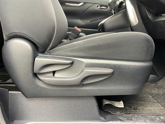 アルファード ２．５Ｓ　純正１０インチナビ・バックカメラ・純正１２．１インチフリップダウンモニター・ビルトインＥＴＣ・両側パワースライドドア・トヨタセーフティセンス・プリクラッシュセーフティ・レーダークルーズコントロール（69枚目）