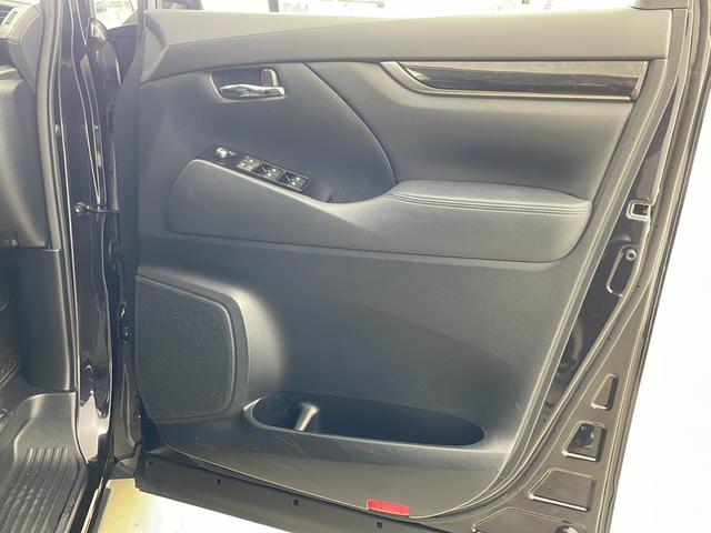 アルファード ２．５Ｓ　純正１０インチナビ・バックカメラ・純正１２．１インチフリップダウンモニター・ビルトインＥＴＣ・両側パワースライドドア・トヨタセーフティセンス・プリクラッシュセーフティ・レーダークルーズコントロール（73枚目）