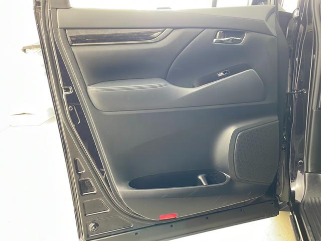 アルファード ２．５Ｓ　純正１０インチナビ・バックカメラ・純正１２．１インチフリップダウンモニター・ビルトインＥＴＣ・両側パワースライドドア・トヨタセーフティセンス・プリクラッシュセーフティ・レーダークルーズコントロール（74枚目）