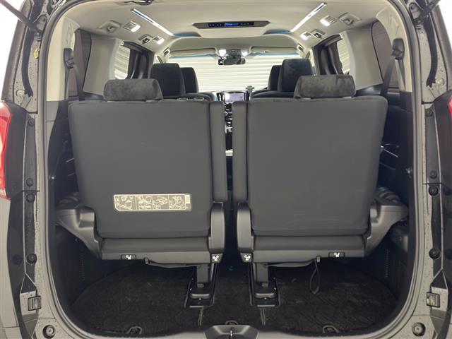 アルファード ２．５Ｓ　Ａパッケージ　９型ナビ　ＴＶ　バックカメラ　ビルトインＥＴＣ　両側パワースライドドア　プリクラッシュセーフティ　レーントレーシングアシスト　オートマチックハイビーム　ＬＥＤヘッドライト　オートライト　スペアタイヤ（16枚目）