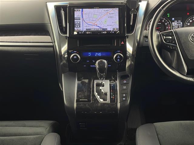 アルファード ２．５Ｓ　Ａパッケージ　９型ナビ　ＴＶ　バックカメラ　ビルトインＥＴＣ　両側パワースライドドア　プリクラッシュセーフティ　レーントレーシングアシスト　オートマチックハイビーム　ＬＥＤヘッドライト　オートライト　スペアタイヤ（24枚目）