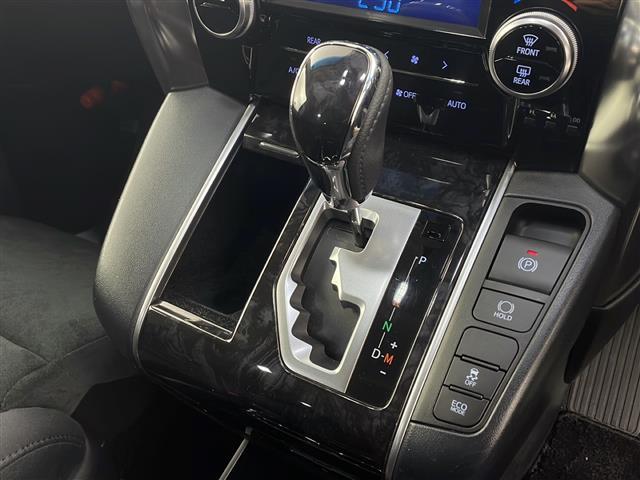 アルファード ２．５Ｓ　Ａパッケージ　９型ナビ　ＴＶ　バックカメラ　ビルトインＥＴＣ　両側パワースライドドア　プリクラッシュセーフティ　レーントレーシングアシスト　オートマチックハイビーム　ＬＥＤヘッドライト　オートライト　スペアタイヤ（29枚目）