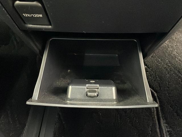 アルファード ２．５Ｓ　Ａパッケージ　９型ナビ　ＴＶ　バックカメラ　ビルトインＥＴＣ　両側パワースライドドア　プリクラッシュセーフティ　レーントレーシングアシスト　オートマチックハイビーム　ＬＥＤヘッドライト　オートライト　スペアタイヤ（78枚目）