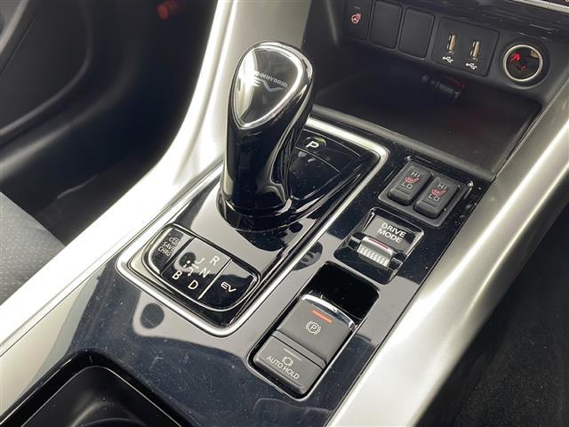 エクリプスクロスＰＨＥＶ Ｐ　純正ナビ　ＴＶ　マルチアラウンドモニター　シートヒーター　電気温水式ヒーター　レーダークルーズコントロール　ブラインドスポット　ルーフレール　ＡＣ１００Ｖ電源　ヘッドアップディスプレイ（28枚目）