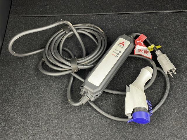 エクリプスクロスＰＨＥＶ Ｐ　純正ナビ　ＴＶ　マルチアラウンドモニター　シートヒーター　電気温水式ヒーター　レーダークルーズコントロール　ブラインドスポット　ルーフレール　ＡＣ１００Ｖ電源　ヘッドアップディスプレイ（30枚目）