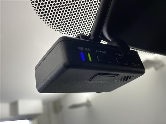 エクリプスクロスＰＨＥＶ Ｐ　純正ナビ　ＴＶ　マルチアラウンドモニター　シートヒーター　電気温水式ヒーター　レーダークルーズコントロール　ブラインドスポット　ルーフレール　ＡＣ１００Ｖ電源　ヘッドアップディスプレイ（32枚目）