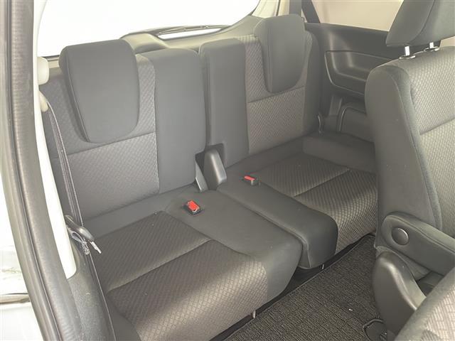 フリードハイブリッド ハイブリッド・Gブラックスタイル 純正ナビ TV バックカメラ ビルトインETC 両側パワースライドドア 衝突被害軽減ブレーキ レーダークルーズコントロール レーンキープアシスト シートヒーター 純正15インチアルミホイール LED(11枚目)