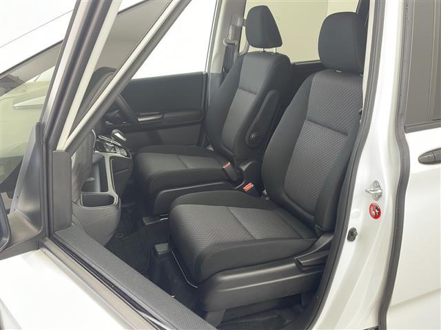 フリードハイブリッド ハイブリッド・Gブラックスタイル 純正ナビ TV バックカメラ ビルトインETC 両側パワースライドドア 衝突被害軽減ブレーキ レーダークルーズコントロール レーンキープアシスト シートヒーター 純正15インチアルミホイール LED(13枚目)