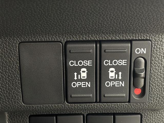 フリードハイブリッド ハイブリッド・Gブラックスタイル 純正ナビ TV バックカメラ ビルトインETC 両側パワースライドドア 衝突被害軽減ブレーキ レーダークルーズコントロール レーンキープアシスト シートヒーター 純正15インチアルミホイール LED(32枚目)