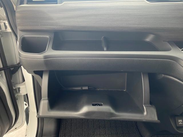 フリードハイブリッド ハイブリッド・Gブラックスタイル 純正ナビ TV バックカメラ ビルトインETC 両側パワースライドドア 衝突被害軽減ブレーキ レーダークルーズコントロール レーンキープアシスト シートヒーター 純正15インチアルミホイール LED(75枚目)