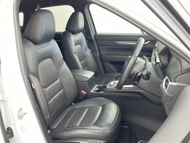 ＣＸ－５ ２５Ｓ　スポーツアピアランス　純正ナビ・全方位カメラ・ＥＴＣ・置くだけ充電・ｉ－ＡＣＴＩＶＳＥＮＳＥ・黒革シート・全席シートヒーター・前席パワーシート・ドライバーアテンションアラート・レーダークルーズコントロール（9枚目）