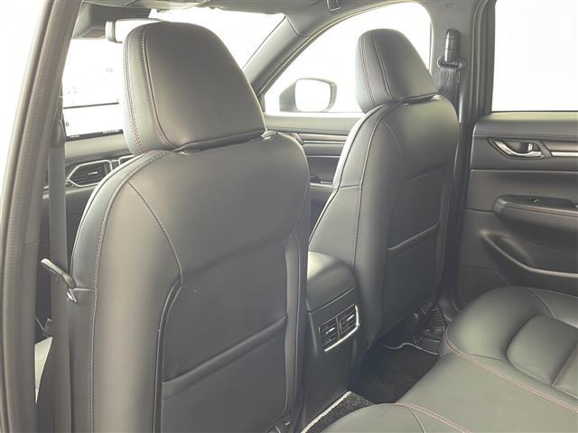 ＣＸ－５ ２５Ｓ　スポーツアピアランス　純正ナビ・全方位カメラ・ＥＴＣ・置くだけ充電・ｉ－ＡＣＴＩＶＳＥＮＳＥ・黒革シート・全席シートヒーター・前席パワーシート・ドライバーアテンションアラート・レーダークルーズコントロール（14枚目）