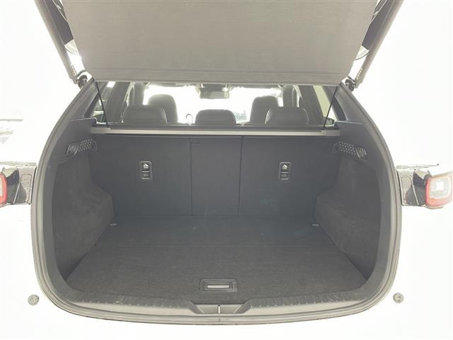 ＣＸ－５ ２５Ｓ　スポーツアピアランス　純正ナビ・全方位カメラ・ＥＴＣ・置くだけ充電・ｉ－ＡＣＴＩＶＳＥＮＳＥ・黒革シート・全席シートヒーター・前席パワーシート・ドライバーアテンションアラート・レーダークルーズコントロール（16枚目）