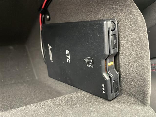 ＣＸ－５ ２５Ｓ　スポーツアピアランス　純正ナビ・全方位カメラ・ＥＴＣ・置くだけ充電・ｉ－ＡＣＴＩＶＳＥＮＳＥ・黒革シート・全席シートヒーター・前席パワーシート・ドライバーアテンションアラート・レーダークルーズコントロール（32枚目）