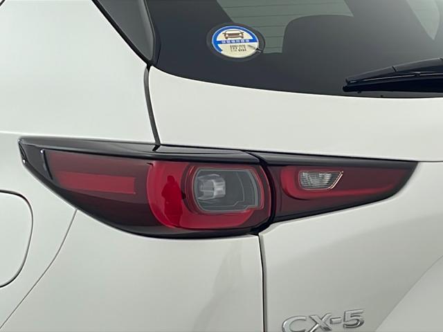 ＣＸ－５ ２５Ｓ　スポーツアピアランス　純正ナビ・全方位カメラ・ＥＴＣ・置くだけ充電・ｉ－ＡＣＴＩＶＳＥＮＳＥ・黒革シート・全席シートヒーター・前席パワーシート・ドライバーアテンションアラート・レーダークルーズコントロール（47枚目）