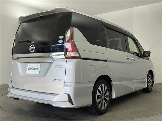 セレナ ハイウェイスター　Ｖセレクション　・エマージェンシーブレーキ・車線逸脱警報・コーナーセンサー・標識認識機能・純正ナビ＆フルセグ＆ＢＴ＆ＤＶＤ・アラウンドビューモニター・両側パワースライドドア・左側ハンズフリー機能・横滑り防止装置（3枚目）