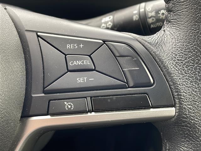 セレナ ハイウェイスター　Ｖセレクション　・エマージェンシーブレーキ・車線逸脱警報・コーナーセンサー・標識認識機能・純正ナビ＆フルセグ＆ＢＴ＆ＤＶＤ・アラウンドビューモニター・両側パワースライドドア・左側ハンズフリー機能・横滑り防止装置（27枚目）