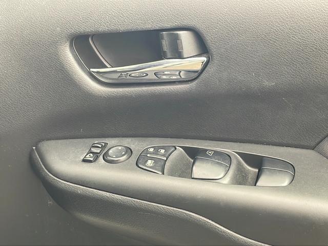 セレナ ハイウェイスター　Ｖセレクション　・エマージェンシーブレーキ・車線逸脱警報・コーナーセンサー・標識認識機能・純正ナビ＆フルセグ＆ＢＴ＆ＤＶＤ・アラウンドビューモニター・両側パワースライドドア・左側ハンズフリー機能・横滑り防止装置（72枚目）