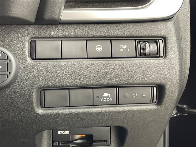 エクストレイル Ｘ　・プロパイロット・デジタルインナーミラー・１２．３インチメーカーナビ＆フルセグ＆ＢＴ＆ＵＳＢ・アラウンドビューモニター・純正前後ドライブレコーダー・ステアリングリモコン・ステアリングヒーター・ＥＴＣ（30枚目）