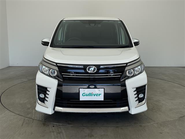 ヴォクシー ZS 煌II アルパイン11型ナビ バックカメラ Toyota Safety Sense C 両側パワースライドドア 純正アルミホイールタイヤ LEDヘッドライト ドラレコ インテリアイルミネーション スペアキー(4枚目)