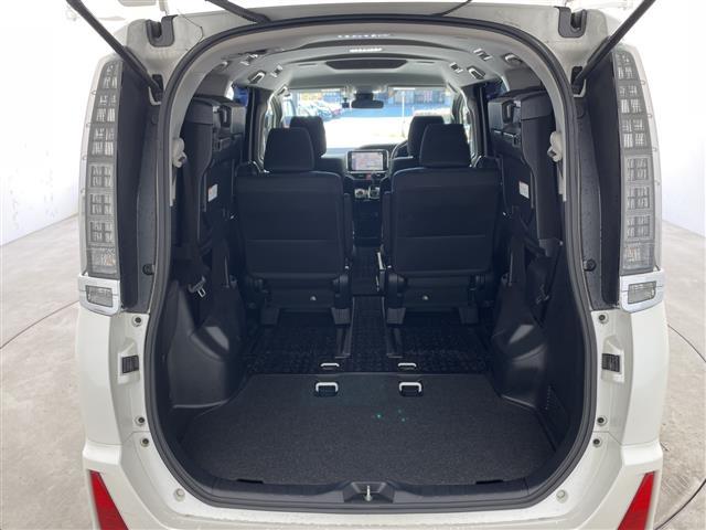 ヴォクシー ZS 煌II アルパイン11型ナビ バックカメラ Toyota Safety Sense C 両側パワースライドドア 純正アルミホイールタイヤ LEDヘッドライト ドラレコ インテリアイルミネーション スペアキー(19枚目)