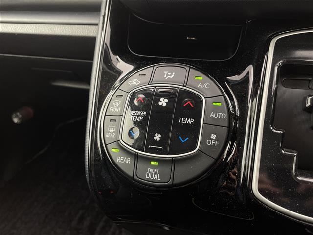 ヴォクシー ZS 煌II アルパイン11型ナビ バックカメラ Toyota Safety Sense C 両側パワースライドドア 純正アルミホイールタイヤ LEDヘッドライト ドラレコ インテリアイルミネーション スペアキー(28枚目)