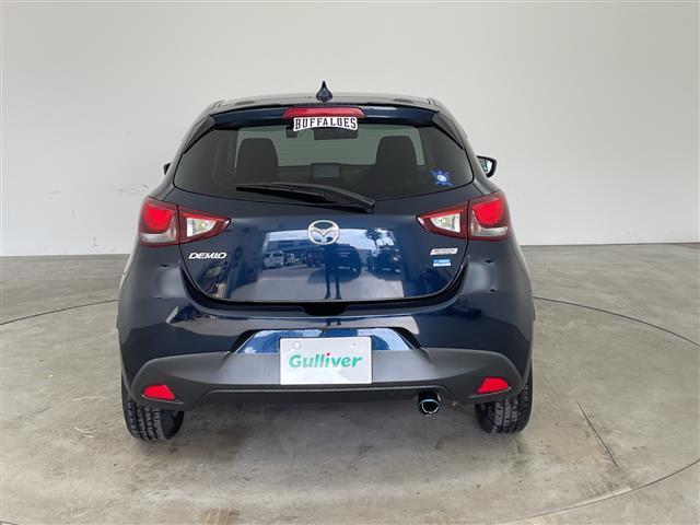 デミオ １３Ｓツーリング　マツダコネクトナビ　マツダスピードエアロ　ＢＳＭ　バックカメラ　ＨＵＤ　衝突軽減ブレーキ　シートヒーター　純正１５インチＡＷ　ＥＴＣ　ＢＴ　ドライブレコーダー　プッシュスタート　ＬＥＤヘッドライト（5枚目）