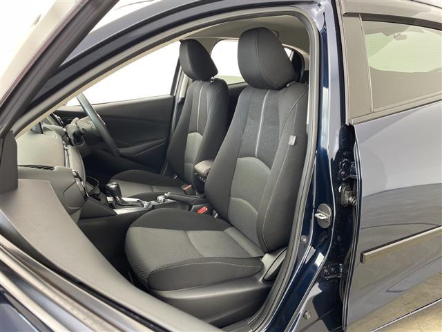 デミオ １３Ｓツーリング　マツダコネクトナビ　マツダスピードエアロ　ＢＳＭ　バックカメラ　ＨＵＤ　衝突軽減ブレーキ　シートヒーター　純正１５インチＡＷ　ＥＴＣ　ＢＴ　ドライブレコーダー　プッシュスタート　ＬＥＤヘッドライト（13枚目）