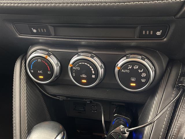 デミオ １３Ｓツーリング　マツダコネクトナビ　マツダスピードエアロ　ＢＳＭ　バックカメラ　ＨＵＤ　衝突軽減ブレーキ　シートヒーター　純正１５インチＡＷ　ＥＴＣ　ＢＴ　ドライブレコーダー　プッシュスタート　ＬＥＤヘッドライト（27枚目）