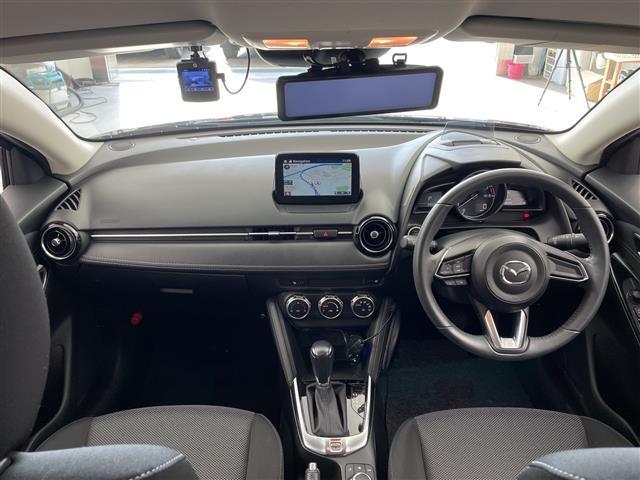 デミオ １３Ｓツーリング　マツダコネクトナビ　マツダスピードエアロ　ＢＳＭ　バックカメラ　ＨＵＤ　衝突軽減ブレーキ　シートヒーター　純正１５インチＡＷ　ＥＴＣ　ＢＴ　ドライブレコーダー　プッシュスタート　ＬＥＤヘッドライト（42枚目）