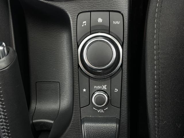 デミオ １３Ｓツーリング　マツダコネクトナビ　マツダスピードエアロ　ＢＳＭ　バックカメラ　ＨＵＤ　衝突軽減ブレーキ　シートヒーター　純正１５インチＡＷ　ＥＴＣ　ＢＴ　ドライブレコーダー　プッシュスタート　ＬＥＤヘッドライト（60枚目）