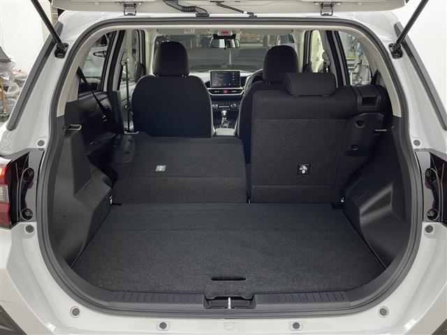 ライズ Ｚ　登録済未使用車　９型ＤＡ　バックカメラ　スマートアシスト　衝突軽減　レーダークルーズ　レーンキープ　前席シートヒーター　ＬＥＤライト　フォグ　プッシュスタート　クリアランスソナー　ＢＴ　ＨＤＭＩ　ＴＶ（18枚目）