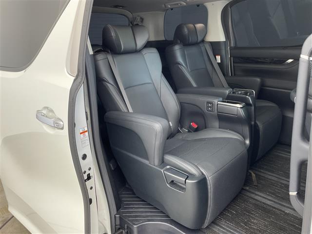 アルファード ２．５Ｓ　Ｃパッケージ　純正９型ナビ　フリップダウン　サンルーフ　デジタルインナーミラー　社外エアロ・マフラー　Ｂカメラ　ＢＳＭ　ＰＣＳ　衝突軽減　レーダーＣ　３眼ＬＥＤ　ＬＴＡ　前後ドラレコ　両側電動　ＤＶＤ　ＴＶ　ＥＴＣ（10枚目）