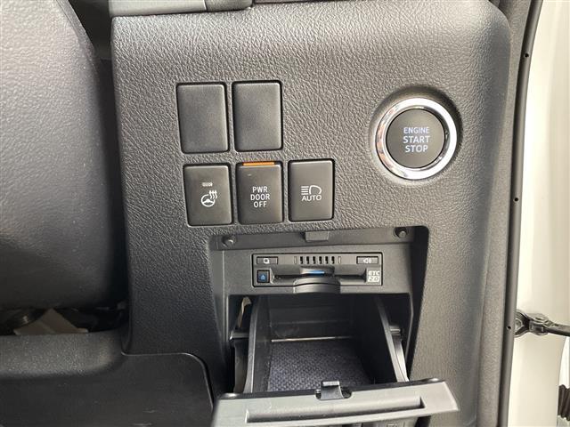 アルファード ２．５Ｓ　Ｃパッケージ　純正９型ナビ　フリップダウン　サンルーフ　デジタルインナーミラー　社外エアロ・マフラー　Ｂカメラ　ＢＳＭ　ＰＣＳ　衝突軽減　レーダーＣ　３眼ＬＥＤ　ＬＴＡ　前後ドラレコ　両側電動　ＤＶＤ　ＴＶ　ＥＴＣ（31枚目）