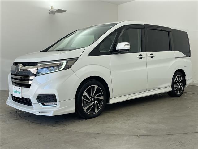ステップワゴンスパーダ スパーダ・クールスピリット　ホンダセンシング　純正９インチナビ　マルチビューカメラシステム　ホンダセンシング　両側パワスラ（左側ハンズフリー）　デジタルインナーミラー　前後ドラレコ　無限エアロ　純正アルミホイールタイヤ　ＬＥＤライト　スペアキー（2枚目）