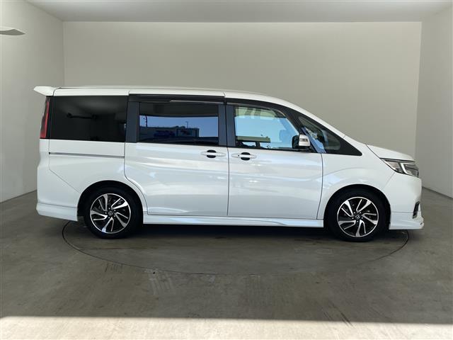 ステップワゴンスパーダ スパーダ・クールスピリット　ホンダセンシング　純正９インチナビ　マルチビューカメラシステム　ホンダセンシング　両側パワスラ（左側ハンズフリー）　デジタルインナーミラー　前後ドラレコ　無限エアロ　純正アルミホイールタイヤ　ＬＥＤライト　スペアキー（6枚目）