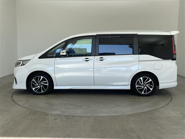 ステップワゴンスパーダ スパーダ・クールスピリット　ホンダセンシング　純正９インチナビ　マルチビューカメラシステム　ホンダセンシング　両側パワスラ（左側ハンズフリー）　デジタルインナーミラー　前後ドラレコ　無限エアロ　純正アルミホイールタイヤ　ＬＥＤライト　スペアキー（7枚目）