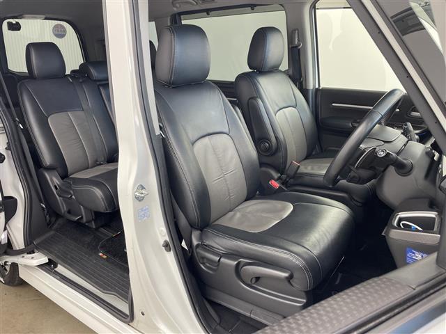 ステップワゴンスパーダ スパーダ・クールスピリット　ホンダセンシング　純正９インチナビ　マルチビューカメラシステム　ホンダセンシング　両側パワスラ（左側ハンズフリー）　デジタルインナーミラー　前後ドラレコ　無限エアロ　純正アルミホイールタイヤ　ＬＥＤライト　スペアキー（9枚目）