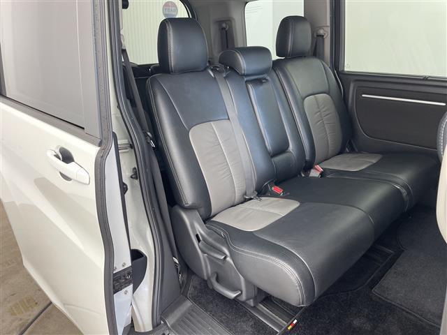 ステップワゴンスパーダ スパーダ・クールスピリット　ホンダセンシング　純正９インチナビ　マルチビューカメラシステム　ホンダセンシング　両側パワスラ（左側ハンズフリー）　デジタルインナーミラー　前後ドラレコ　無限エアロ　純正アルミホイールタイヤ　ＬＥＤライト　スペアキー（11枚目）