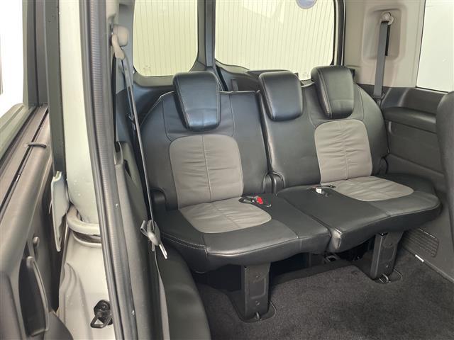 ステップワゴンスパーダ スパーダ・クールスピリット　ホンダセンシング　純正９インチナビ　マルチビューカメラシステム　ホンダセンシング　両側パワスラ（左側ハンズフリー）　デジタルインナーミラー　前後ドラレコ　無限エアロ　純正アルミホイールタイヤ　ＬＥＤライト　スペアキー（12枚目）