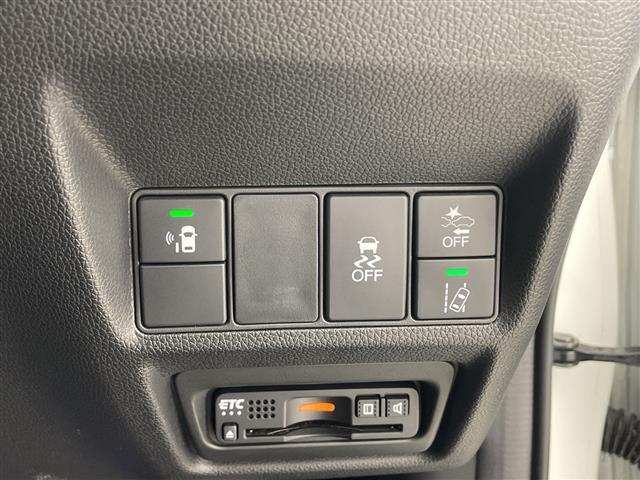 ステップワゴンスパーダ スパーダ・クールスピリット　ホンダセンシング　純正９インチナビ　マルチビューカメラシステム　ホンダセンシング　両側パワスラ（左側ハンズフリー）　デジタルインナーミラー　前後ドラレコ　無限エアロ　純正アルミホイールタイヤ　ＬＥＤライト　スペアキー（31枚目）