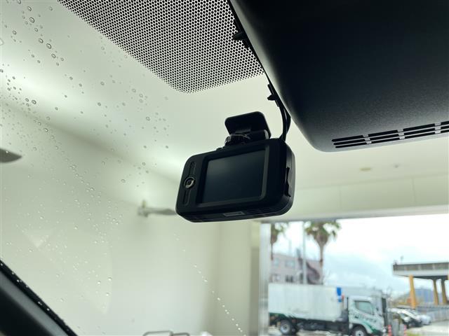 エスクァイア 　純正１０インチナビ・ビルトインＥＴＣ・純正１５インチアルミホイール・自動防眩ミラー・ＬＥＤヘッドライト・プッシュスタート・スペアキー・ステアリングリモコン・茶革ハーフレザーシート・シートヒーター（34枚目）