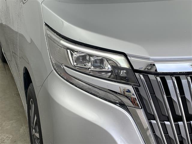 エスクァイア 　純正１０インチナビ・ビルトインＥＴＣ・純正１５インチアルミホイール・自動防眩ミラー・ＬＥＤヘッドライト・プッシュスタート・スペアキー・ステアリングリモコン・茶革ハーフレザーシート・シートヒーター（36枚目）