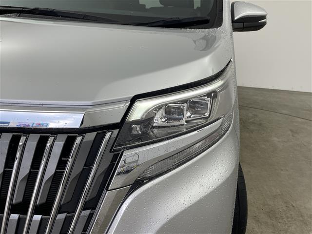 エスクァイア 　純正１０インチナビ・ビルトインＥＴＣ・純正１５インチアルミホイール・自動防眩ミラー・ＬＥＤヘッドライト・プッシュスタート・スペアキー・ステアリングリモコン・茶革ハーフレザーシート・シートヒーター（37枚目）