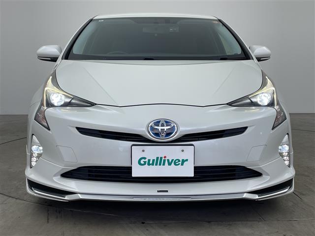 プリウス Ｓツーリングセレクション　社外メモリナビ　Ｂｌｕｅｔｏｏｔｈ接続　フルセグＴＶ　ビルトインＥＴＣ　前後ドライブレコーダー　モデリスタエアロ　ローダウン　前席シートヒーター　純正アルミホイール　純正フロアマット　バックカメラ（4枚目）